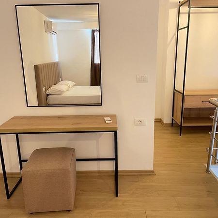 Sunrose Residences Sarande Bagian luar foto