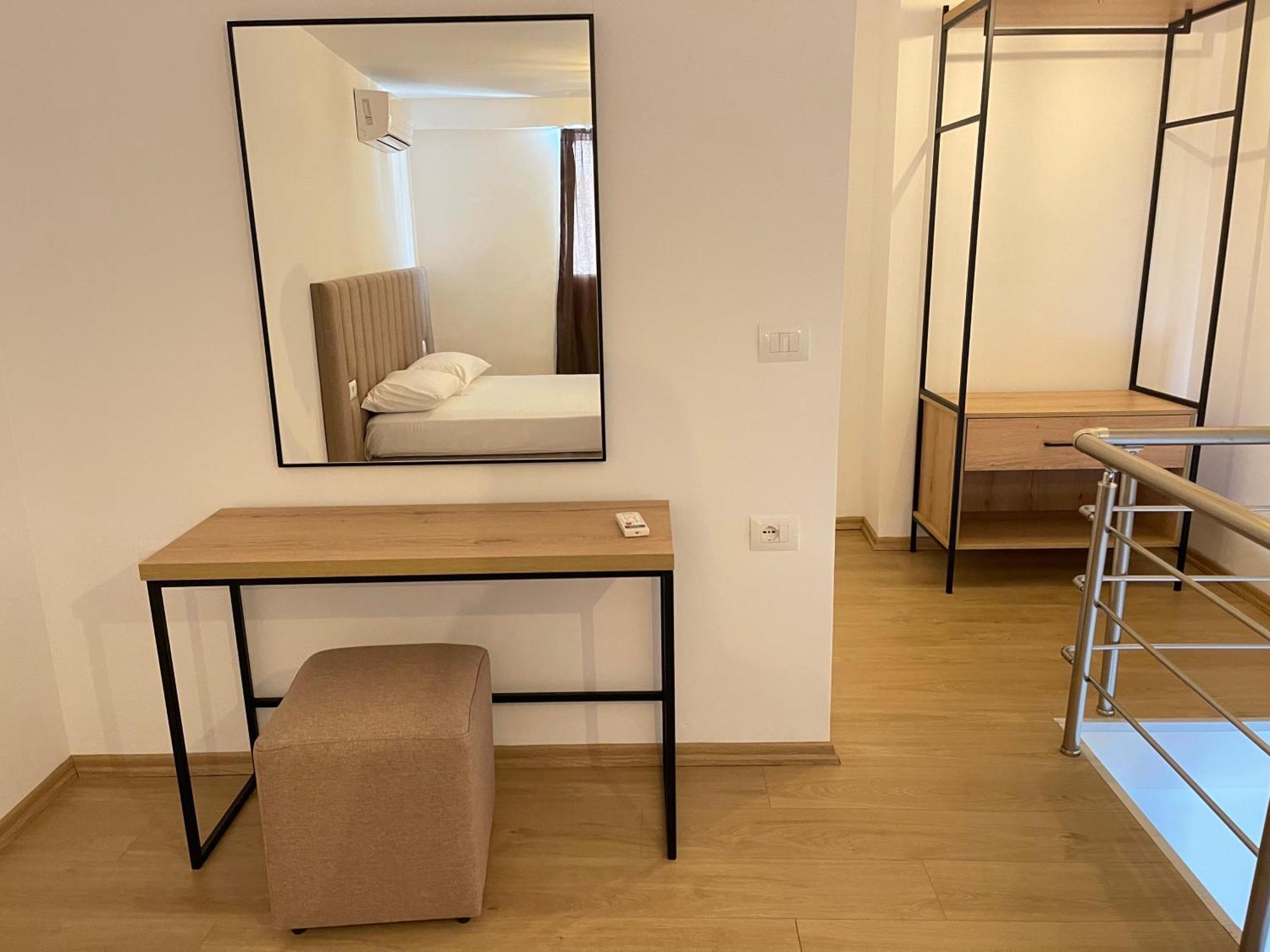 Sunrose Residences Sarande Bagian luar foto
