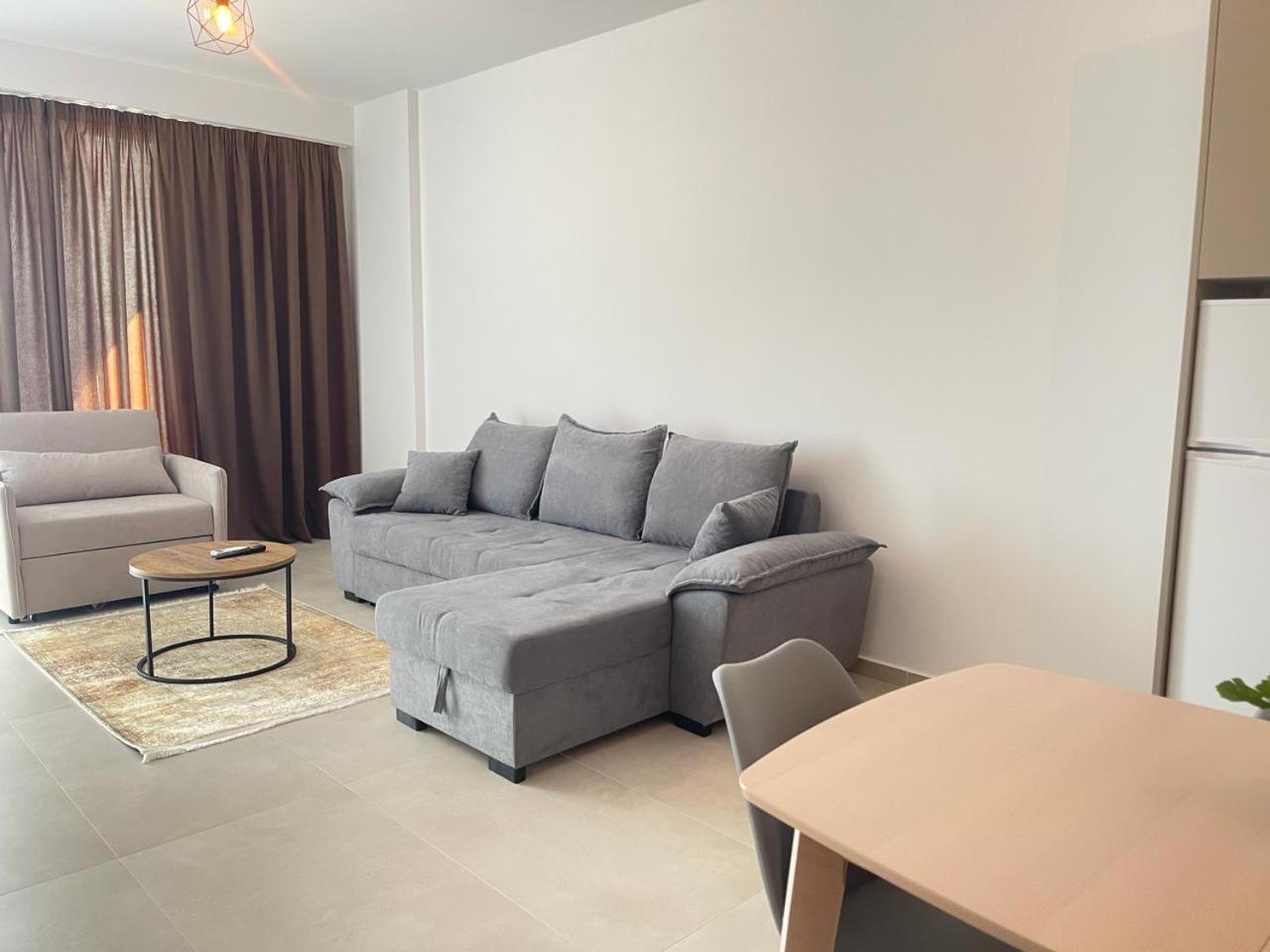 Sunrose Residences Sarande Bagian luar foto