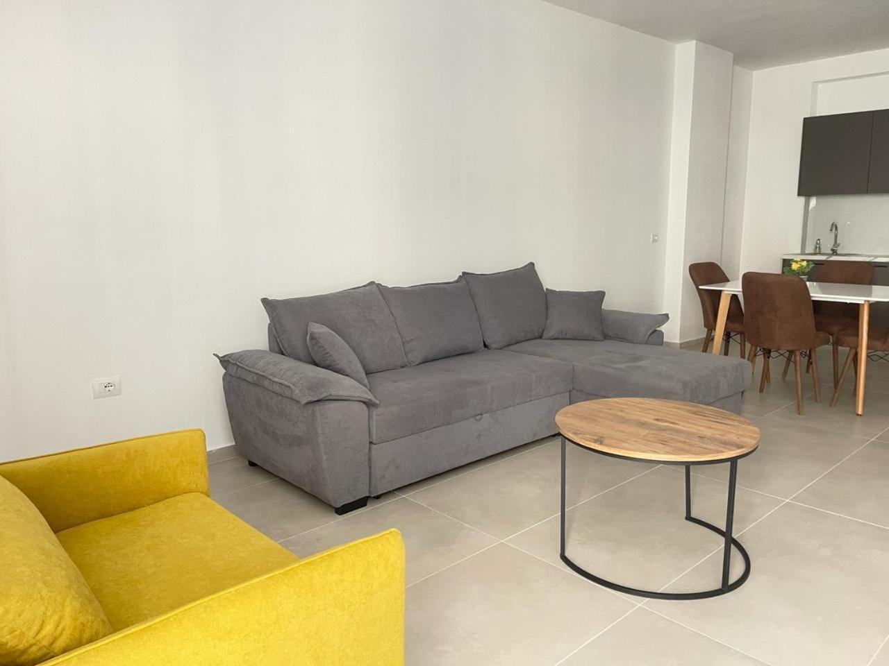 Sunrose Residences Sarande Bagian luar foto