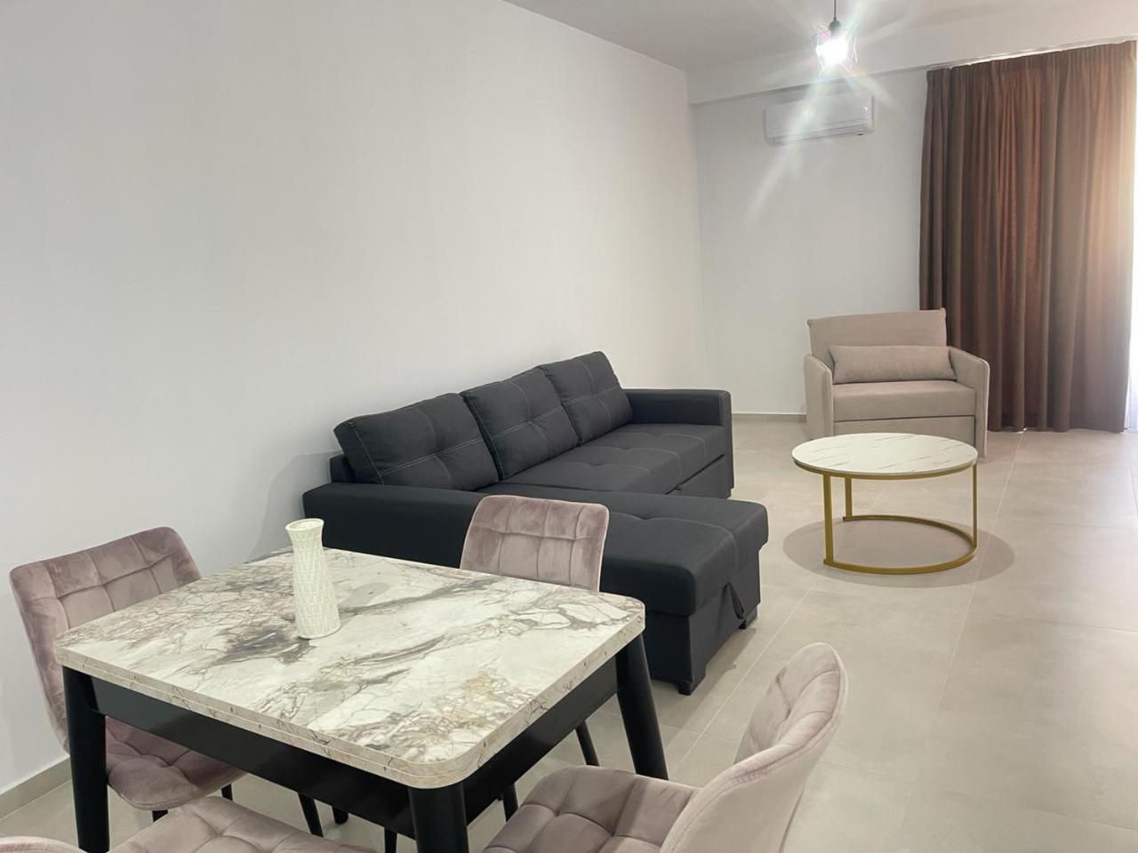 Sunrose Residences Sarande Bagian luar foto